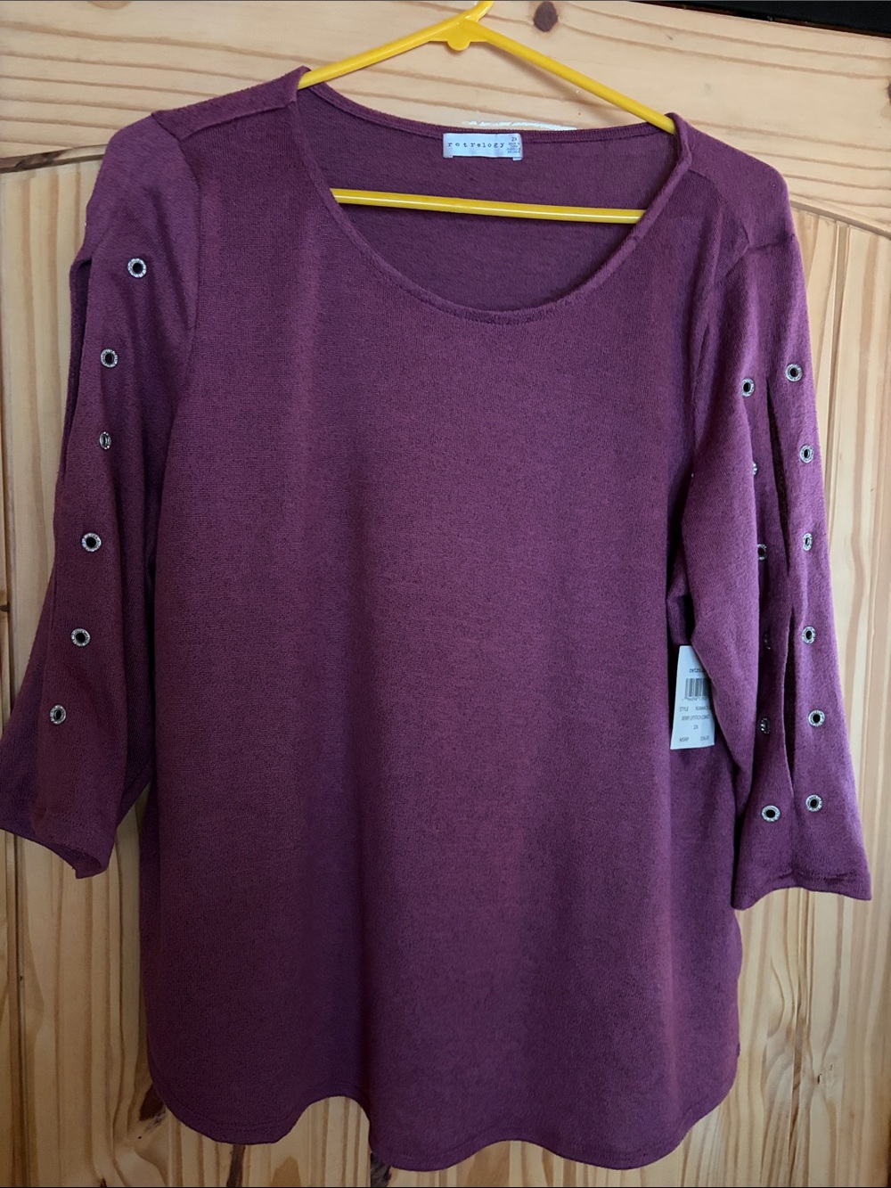 Women’s size 2x shirt Grommet-Accent Long Sleeve Sweatshirt - Mauve